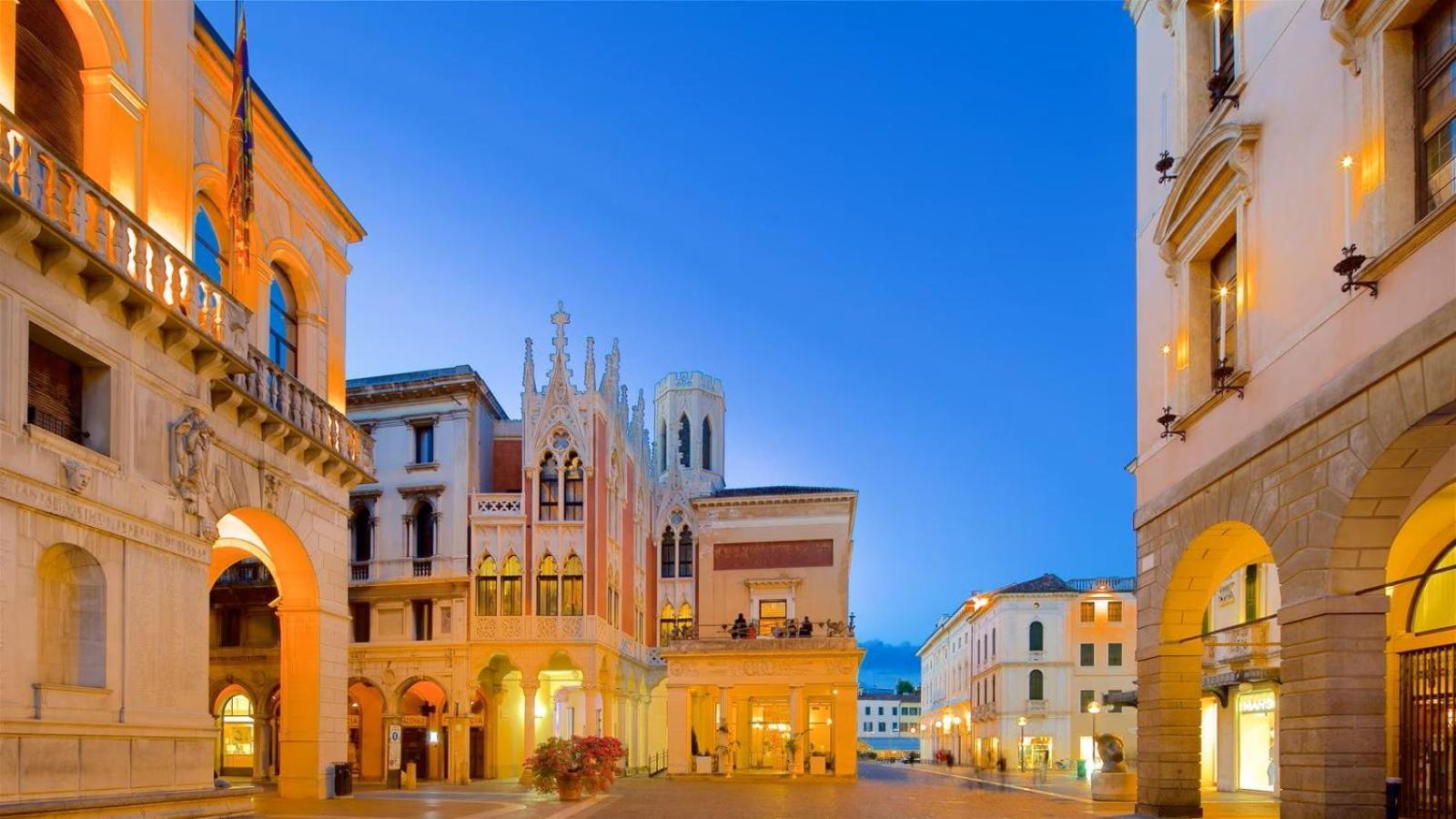 דירות Officine Cavour Casa Dei Leoni Centro Storico פאדובה מראה חיצוני תמונה